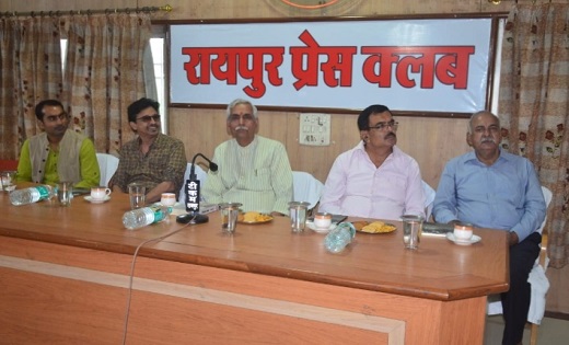 पत्रकारों की पॉलिटिकल लाइन होनी चाहिए, पार्टी लाइन नहीं : प्रो.बल्देव भाई शर्मा