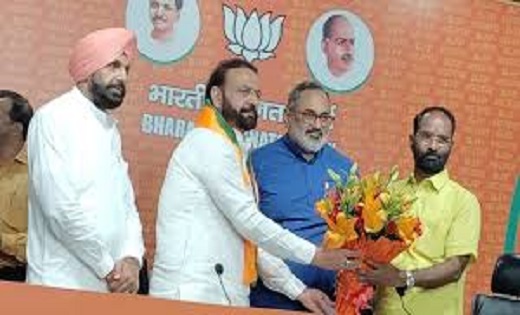 CONGRESS को लगा बड़ा झटका...हरमिंदर सिंह जस्सी भाजपा में हुए ... - CG Sandesh