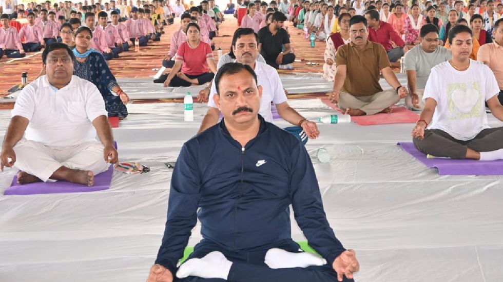 CG : विकासखण्ड मुख्यालयों सहित गावों में भी मनाया गया योग दि... - CG Sandesh