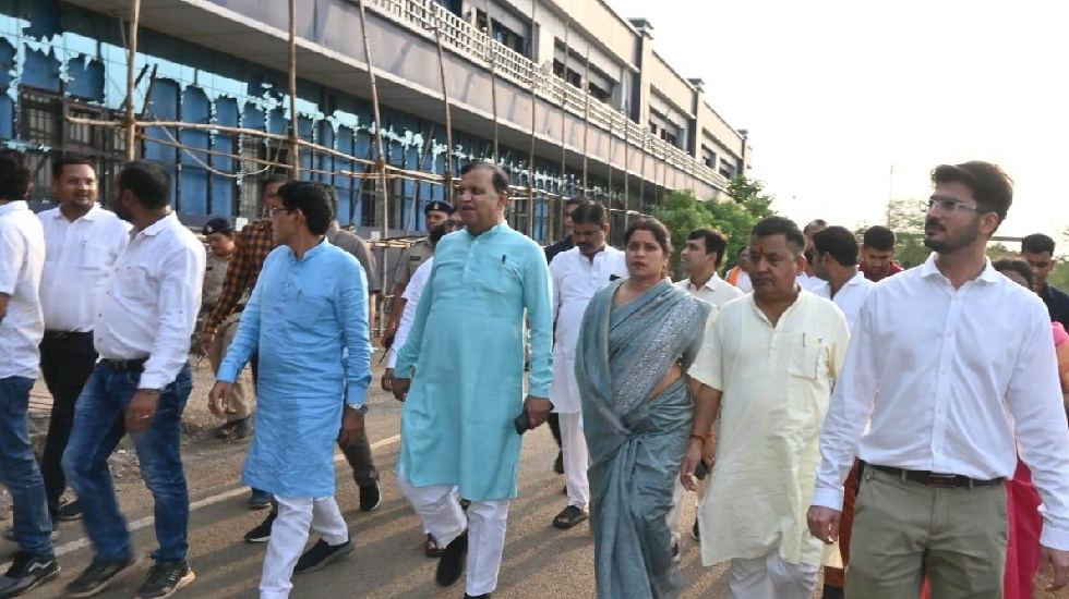 खाद्य मंत्री एवं राजस्व मंत्री ने संयुक्त जिला कार्यालय में ... - CG Sandesh