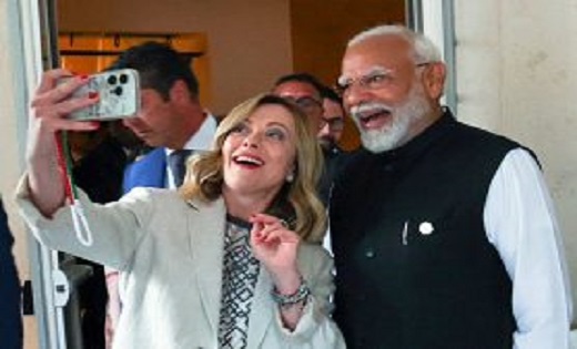 सोशल मीडिया सेंसेशन बना मोदी-मेलोनी का सेल्फी वीडियो, देखा ग... - CG Sandesh