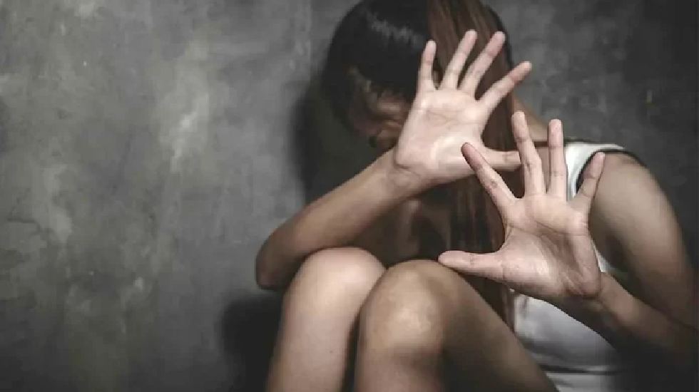 नाबालिग युवती से दुष्कर्म, युवती ने डायल 112 में कॉल करने की... - CG Sandesh