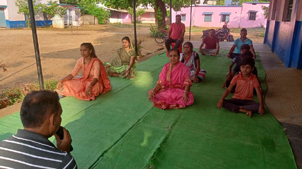 बंसुला स्कूल में मनाया गया योग दिवस - CG Sandesh