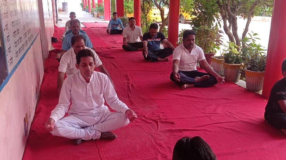 बसना : सरस्वती शिशु मंदिर उच्चतर माध्यमिक विद्यालय में मनाया... - CG Sandesh