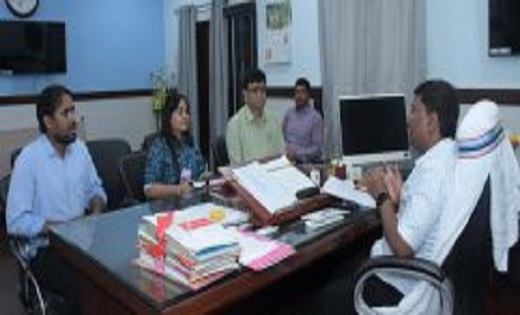 प्रभारी मंत्री केदार कश्यप ने बारिश के पहले नगर निगम की तैयारियों की समीक्षा की