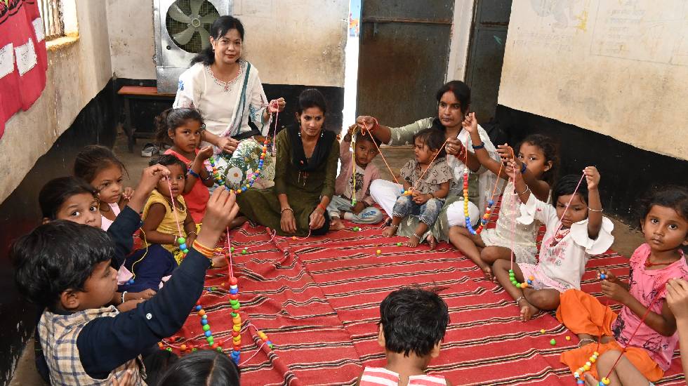 महासमुंद : सफलता की कहानी : कूलर और पंखे की व्यवस्था से भीषण... - CG Sandesh