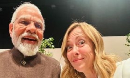 पीएम मोदी के साथ जॉर्जिया मेलोनी ने ली सेल्फी, दोनों के चेहर... - CG Sandesh