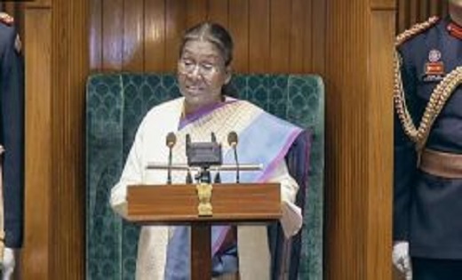 संसद में राष्ट्रपति का अभिभाषण ,द्रौपदी मुर्मू बोलीं- महिला ... - CG Sandesh