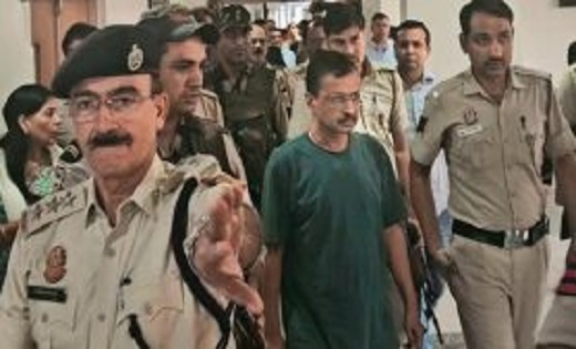 सीबीआई हिरासत में अरविंद केजरीवाल ने मांगी गीता, घर का बना ख... - CG Sandesh