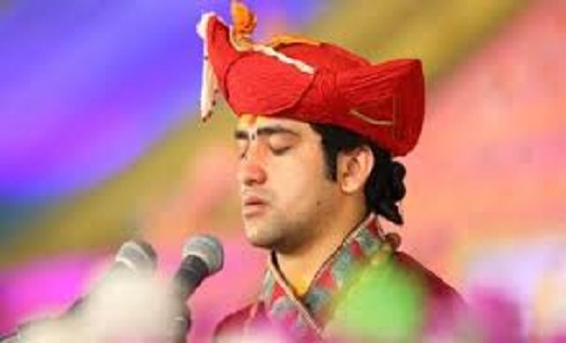 धीरेन्द्र शास्त्री की कथा में चक्कर खाकर गिरी महिला, हुई मौत - CG Sandesh