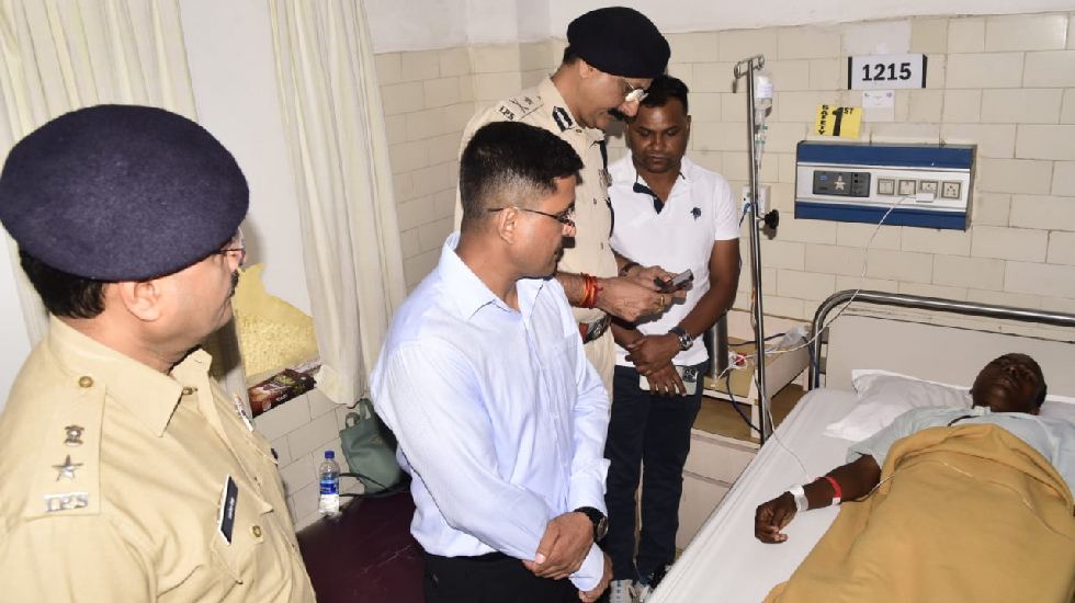मुख्यमंत्री साय ने बलौदाबाजार हिंसा में घायल पुलिस जवान संदी... - CG Sandesh