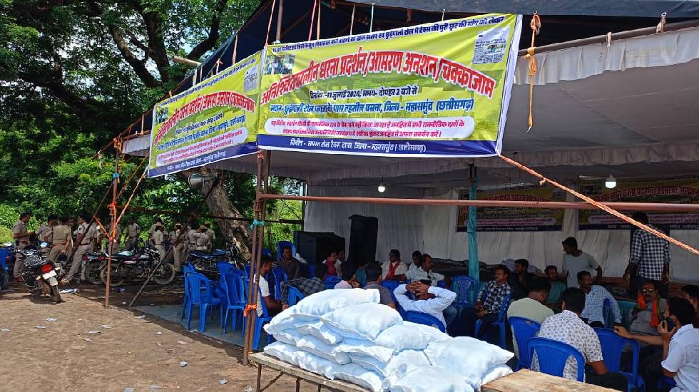 सरायपाली : चक्काजाम की तैयारी में जुट रही भीड़,  सुरक्षा को ल... - CG Sandesh