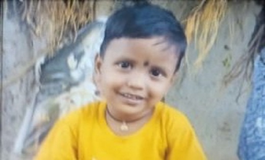 आंगनबाड़ी से लापता तीन साल के मासूम का 3 किमी दूर नाले में म... - CG Sandesh