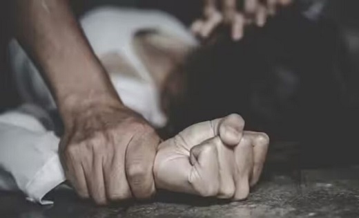 Crime : महिला के साथ गैंगरेप, चार आरोपियों ने जंगल ले जाकर ब... - CG Sandesh
