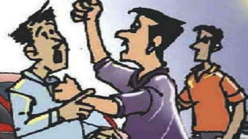 तुमगांव : तेज रफ्तार से छोटा हाथी चलाने मना करने पर जान से म... - CG Sandesh