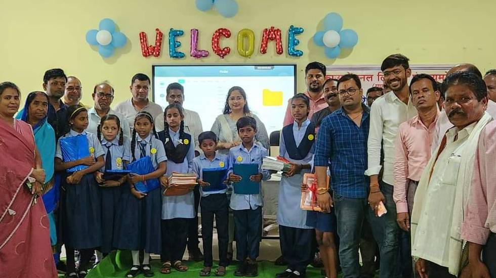 बागबाहरा : लंबे अंतराल के बाद जब नन्हें-मुन्हे बालक-बालिका स... - CG Sandesh