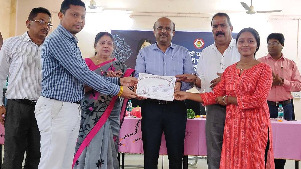 महासमुंद : लोकसभा निर्वाचन में उत्कृष्ट कार्य के लिए मैदानी ... - CG Sandesh