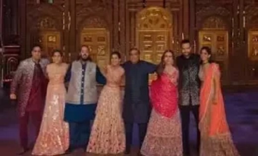 Anant Radhika wedding : मुकेश-नीता अंबानी ने संगीत में लूटी ... - CG Sandesh