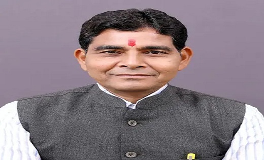 राजस्व प्रकरणों का पंजीयन और पेशी की तारीख अपडेट नहीं करने वाले अधिकारियों पर होगी कड़ी कार्यवाही : मंत्री टंकराम वर्मा