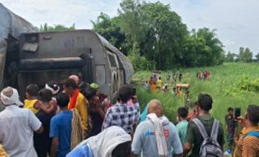 Train Accident: चंडीगढ़-डिब्रूगढ़ एक्सप्रेस की 12 बोगियां पल... - CG Sandesh
