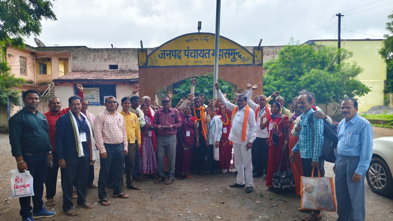 महासमुंद : श्री रामलला दर्शन के लिए तीसरे चरण में 38 श्रद्धा... - CG Sandesh