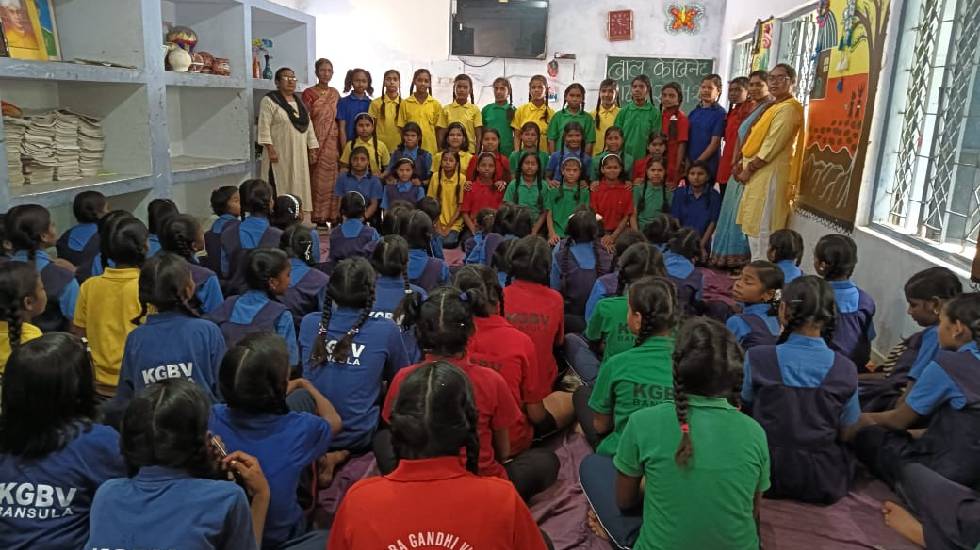 बसना : कस्तूरबा गांधी आवासीय विद्यालय बंसूला में बाल कैबिनेट... - CG Sandesh
