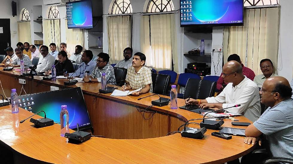 महासमुंद : साप्ताहिक समय-सीमा की बैठक में जनकल्याणकारी योजना... - CG Sandesh