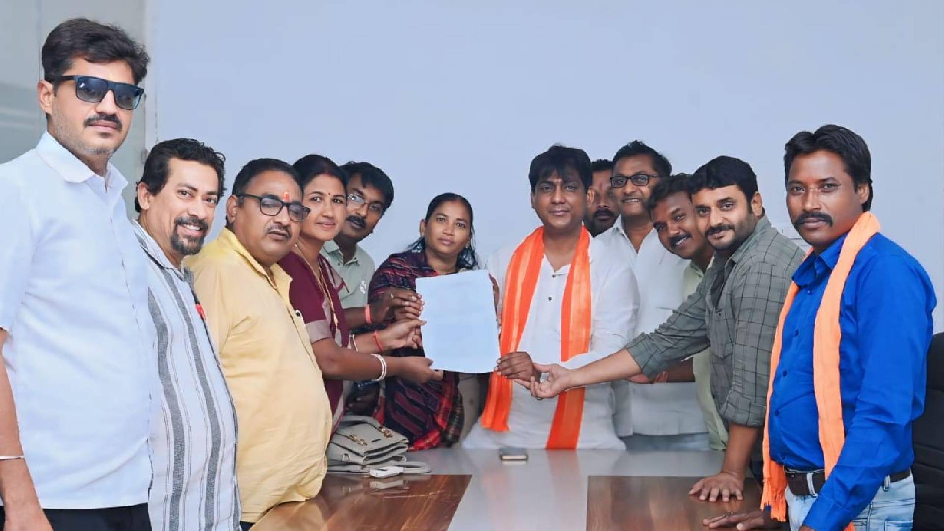 महासमुंद : शहर विकास के मुद्दों पर विधायक व पार्षदों के बीच ... - CG Sandesh