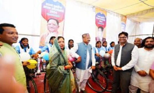 राज्य स्तरीय शाला प्रवेश उत्सव : मुख्यमंत्री से मिली साइकिल ... - CG Sandesh