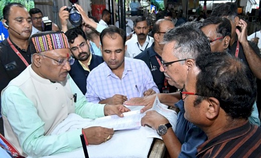 CG - जनदर्शन: किसान ने कहा, पटवारी से हूं हलाकान... फिर जो हुआ... मुख्यमंत्री ने दिए ये निर्देश