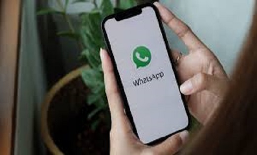 Phone Privacy Tricks: WhatsApp पर दूसरों के स्टेटस देखना बेह... - CG Sandesh