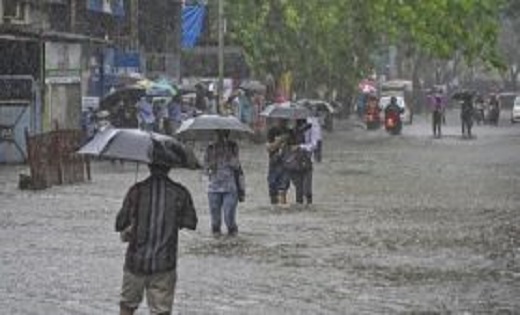 मुंबई की बारिश: ‘रेड’ अलर्ट जारी, जलभराव के बीच आज स्कूल, कॉ... - CG Sandesh