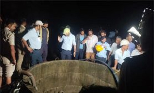 दर्दनाक हादसा : पंप लगाने कुएं में उतरे चाचा-भतीजे और भाइयों... - CG Sandesh
