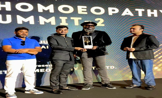 छत्तीसगढ़ का बढ़ाया मान दुबई में हुवा होमियोपैथिक चिकित्सक डॉ उत्कर्ष त्रिवेदी का सम्मान ..
