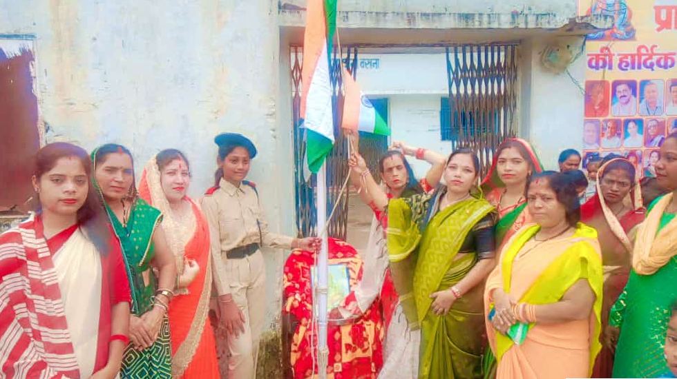 बसना : कबीर नगर में मनाया गया स्वतंत्रता दिवस - CG Sandesh