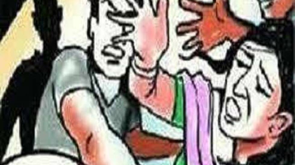 पिथौरा : जमीनी विवाद को लेकर युवक ने की मारपीट - CG Sandesh