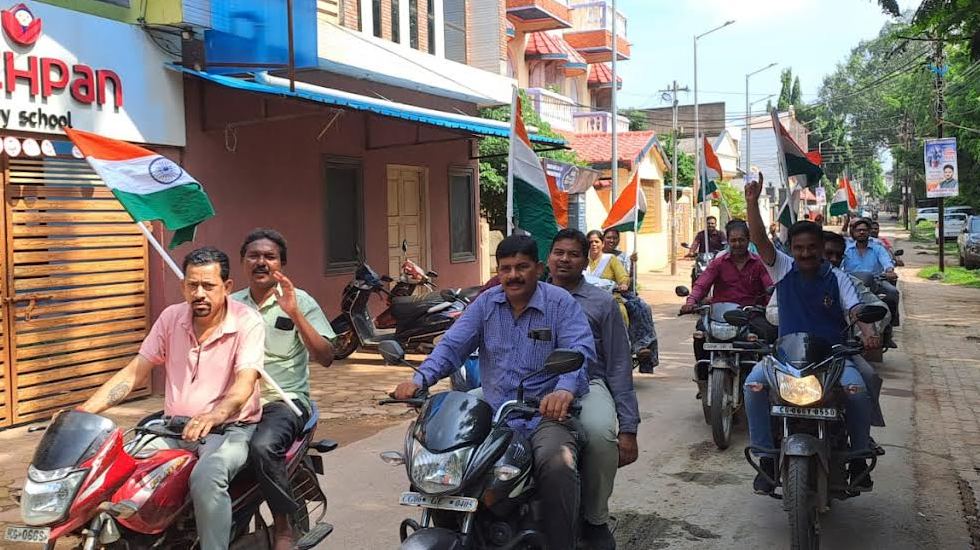 महासमुंद : जनप्रतिनिधि, अधिकारी, कर्मचारियों ने बाइक रैली नि... - CG Sandesh