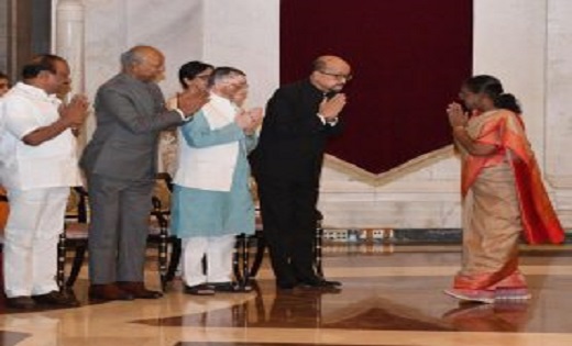 राष्ट्रपति द्रौपदी मुर्मु की अध्यक्षता में राष्ट्रपति भवन में आयोजित सम्मलेन में राज्यपाल रमेन डेका हुए शामिल