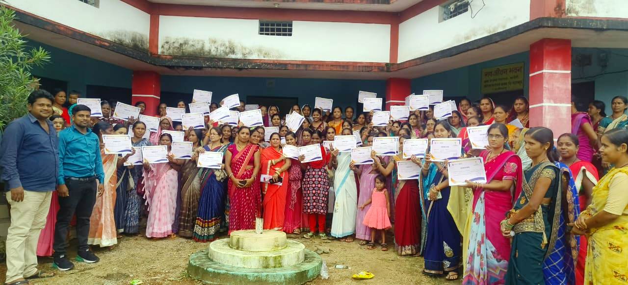 महासमुंद : जिले के 2380 लखपति दीदियों को किया गया सम्मानित - CG Sandesh