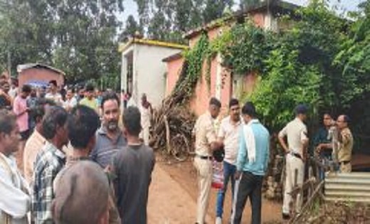 बालोद में सनसनीखेज मामला, पोस्टमैन के बेडरूम में मिली बीजेपी... - CG Sandesh