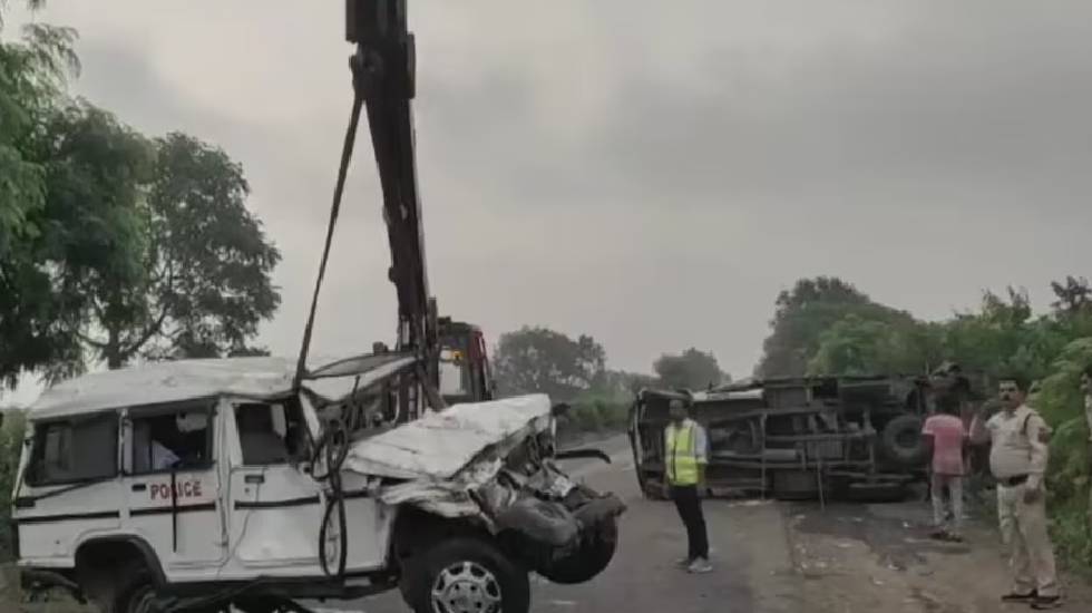 भीषण सड़क हादसे में 3 की मौत, कई घायल - CG Sandesh