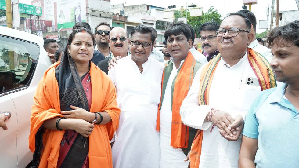 महासमुंद प्रवास पर पहुंची मंत्री का विधायक ने किया स्वागत - CG Sandesh