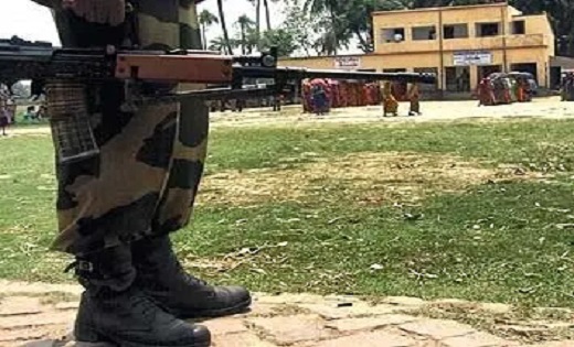 CRPF जवान ने AK-47 से खुद को गोली मारकर ली जान, घटना से मचा ... - CG Sandesh