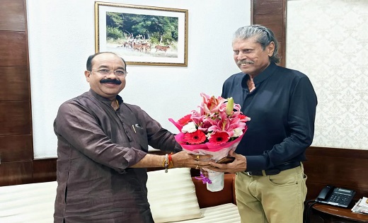 डिप्टी सीएम अरुण साव ने पूर्व क्रिकेटर कपिल देव से की मुलाकात, छत्तीसगढ़ में खेल गतिविधियों को बढ़ावा देने पर हुई चर्चा