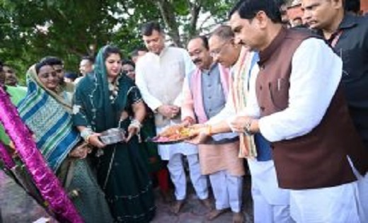 मरीन ड्राइव का नाम बदलकर तेलीबांधा ड्राइव करने की साहू समाज की मांग