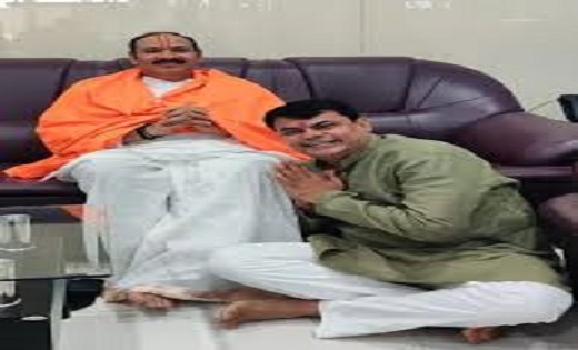 छत्तीसगढ़ से विदा हुए पंडित प्रदीप मिश्रा, दया सिंह ने आशीर्वाद लिया