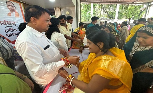 सुबह से लगा रहा बहनों का तांता...उद्योग मंत्री को 10 हजार से अधिक बहनों ने बांधी राखी