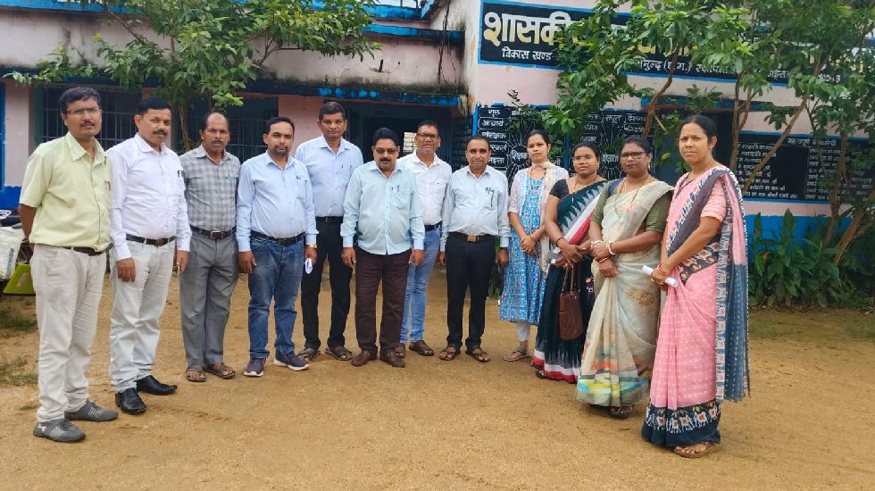 बसना  : संकुल स्तरीय बैठक बंसुला में सम्पन्न - CG Sandesh