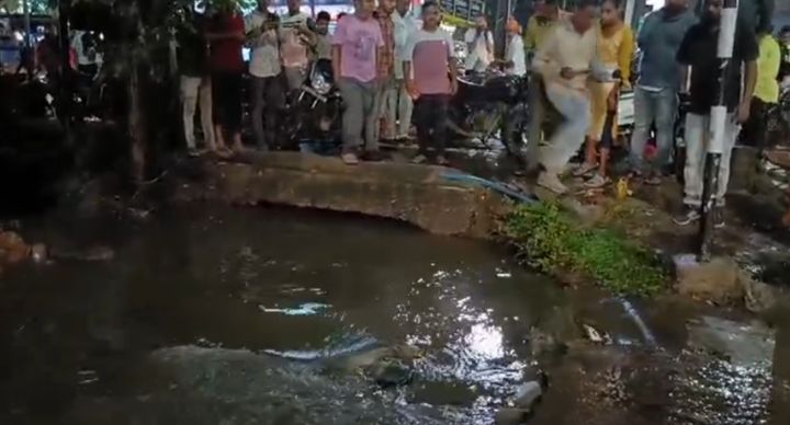 CG : नाले में बहने से एक शख्स की मौत - CG Sandesh