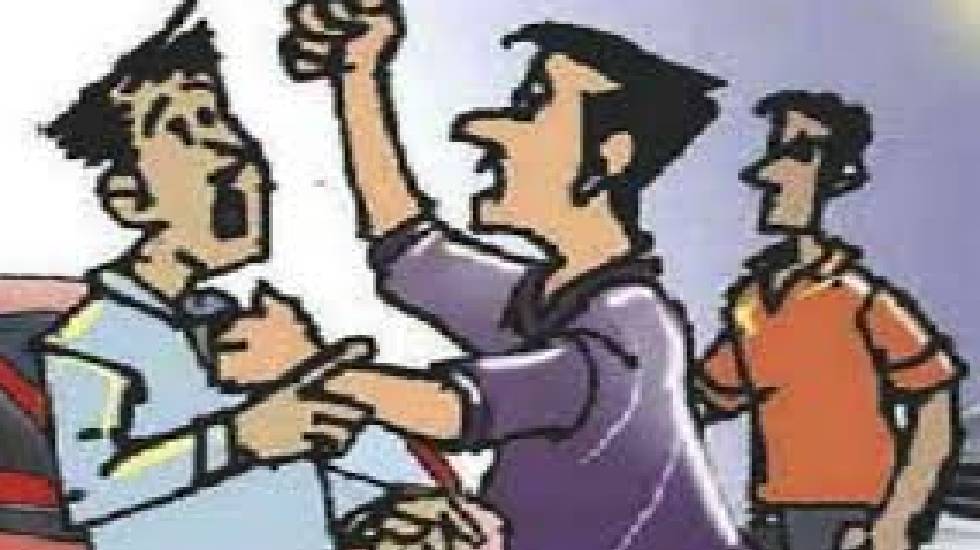 बसना : मंडी के पास युवक के साथ मारपीट - CG Sandesh